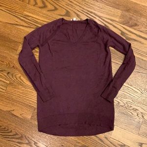 EUC Gap Maternity Purple V Neck Sweater; Sz S